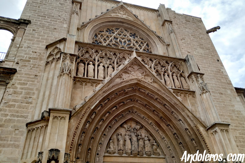 Fachada de la Catedral de Valencia